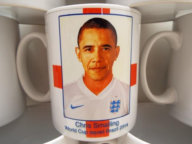 A company which makes World Cup merchandise in Dorset mistook US president Barack Obama for England defender Chris Smalling and printed a batch of mugs with the erroneous picture. 
