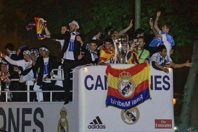 Real Madrid have kept their No. 1 spot on Forbes' most valuable sports teams in 2014. 