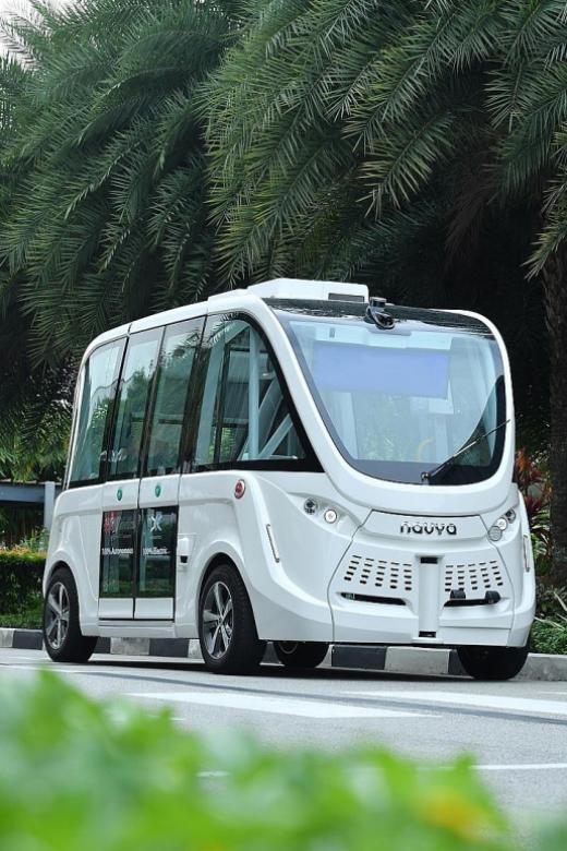 Driverless shuttles on Sentosa from next year