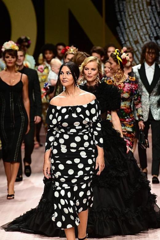 Star-studded cast rules Dolce &amp; Gabbana runway
