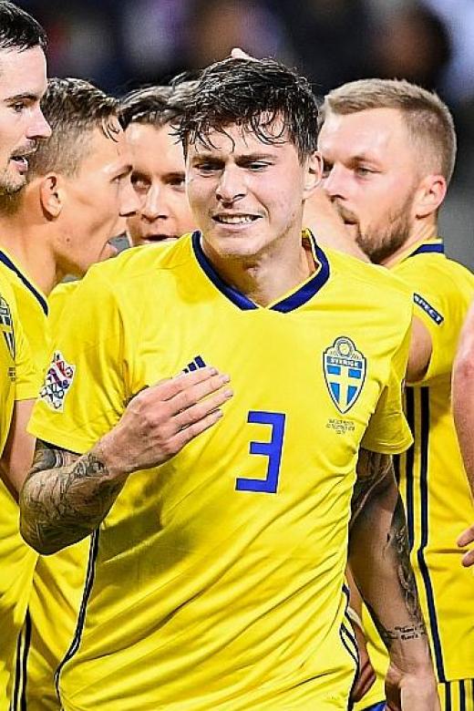 Lindelof sends cheeky note to Zlatan after Sweden&#039;s promotion