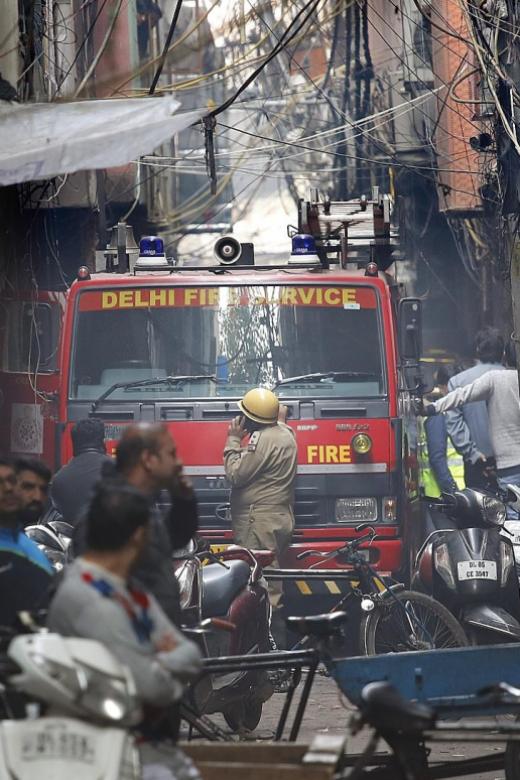 At least 43 killed in New Delhi market fire
