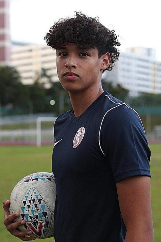 Ilhan relishes the pressure of being a Fandi