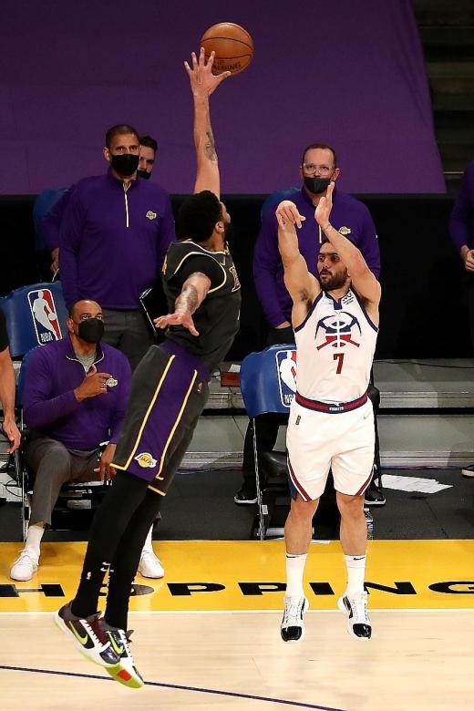 Depleted Lakers&#039; victory is a statement: Anthony Davis