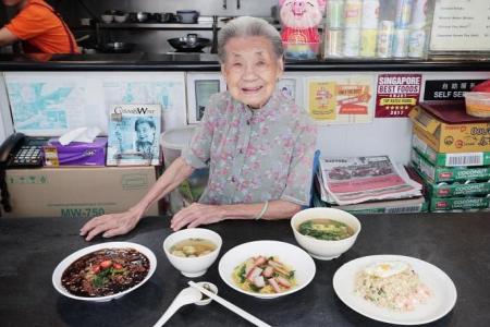 Owner of popular wonton noodle stall at former National Library building dies at 94