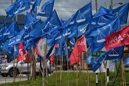 Rivals PH and Umno join hands in Perak and Pahang state governments