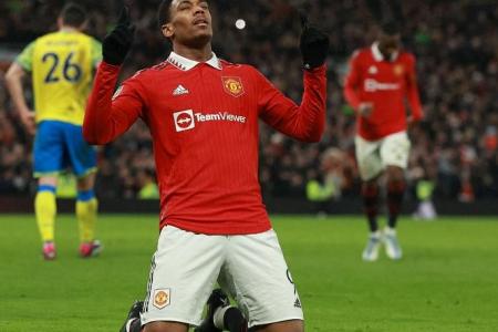 Man United finish off Forest to cruise into League Cup final