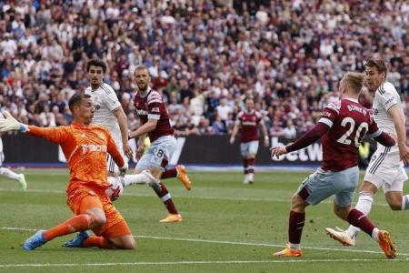 Leeds in relegation peril after 3-1 loss to West Ham
