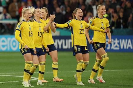 Holders United States suffer historic last-16 exit after shoot-out loss to Sweden