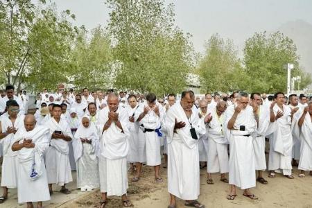 Muslims from S’pore performing haj doing well despite searing heat in Saudi Arabia: Muis president 