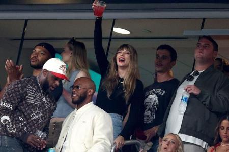 Taylor Swift attends second  Chiefs football game