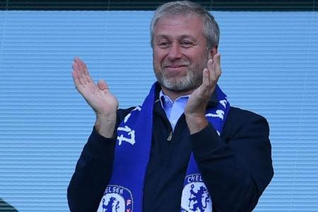 Premier League chief welcomes Chelsea sale as fans thank Abramovich