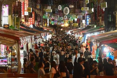Security and traffic measures at CNY bazaar in Chinatown