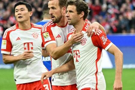 Whirlwind Bayern crush Darmstadt 8-0 with Kane hat-trick and a record three red cards