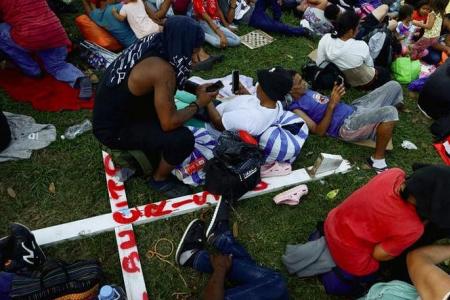 Migrant caravan spends Christmas on the road before heading to US border