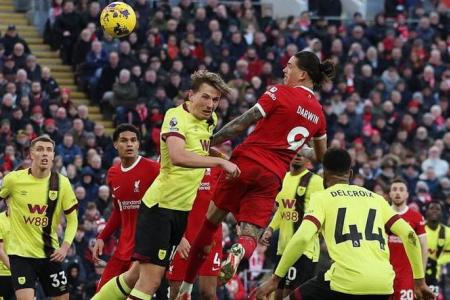 Liverpool respond to stay top after Man City win, Spurs go fourth