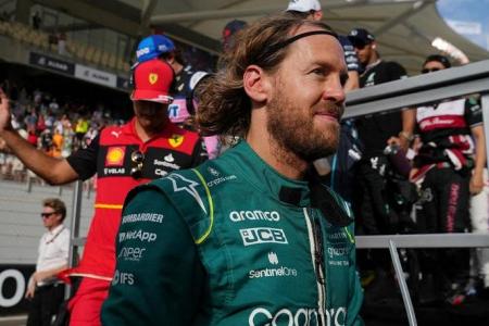 Vettel thinking about F1 return, speaking to Wolff