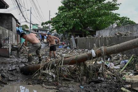 Storm Nalgae kills 98 in the Philippines, with 63 missing 
