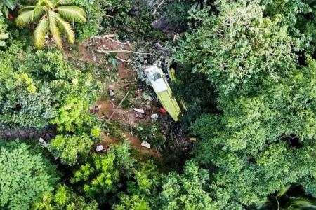 Philippines bus falls off ravine, at least 16 killed