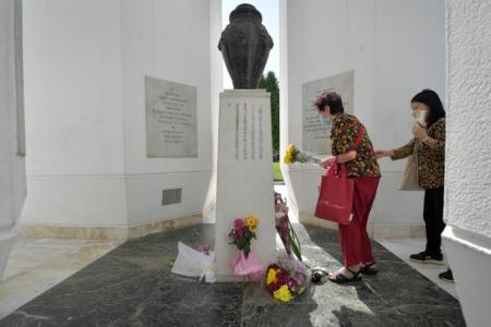 Relatives of civilians who died in Singapore during WWII continue to pay respects 80 years on