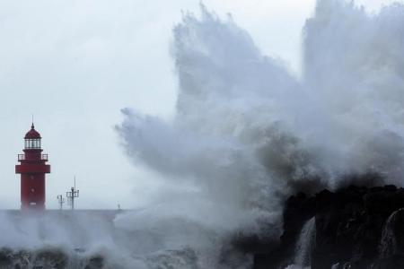 South Korea raises alert as typhoon Hinnamnor nears
