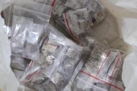 Illegal drugs worth $480,000 seized, 4 S’poreans arrested
