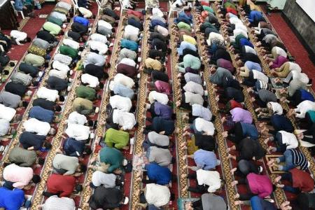 Bookings no longer needed for tarawih prayers at 10 mosques during Ramadan