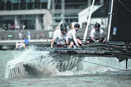 S'PORE DOUBLE FOR TEAM ALINGHI