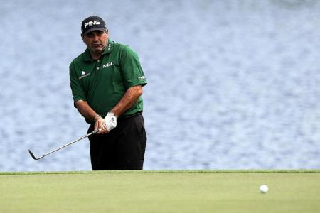 Cabrera cruises to early lead