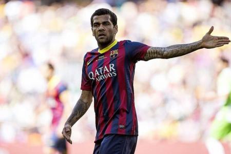 Alves threatens to quit Barca
