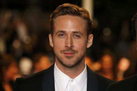 Here's a picture of Ryan Gosling looking good