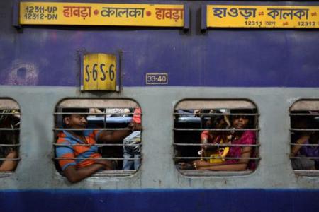 Train crash in India kills at least 10 people