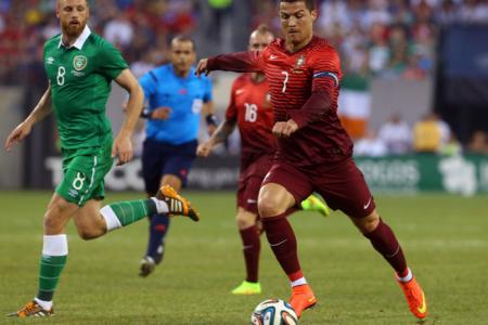 Ronaldo shines on return as Portugal rout Ireland