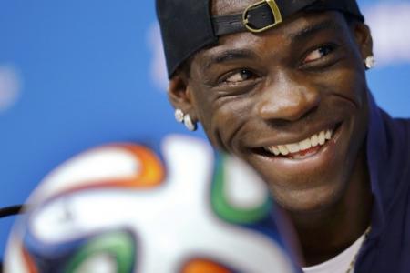 Balotelli: If England get through, I want a kiss from the Queen