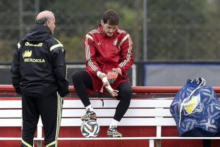 Del Bosque to drop Xavi, Casillas