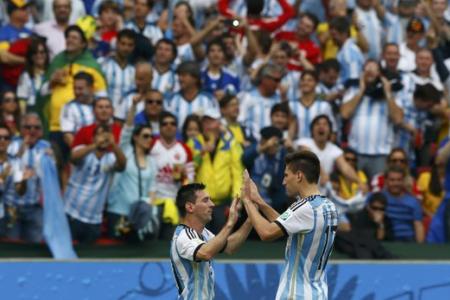 Argentina top group with 3-2 win over Nigeria