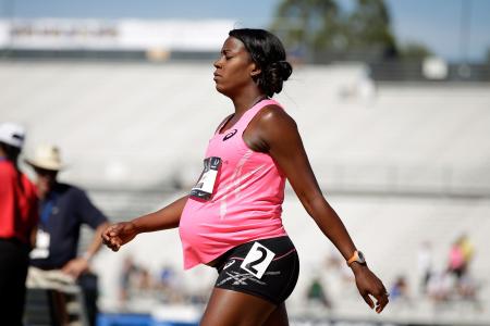 Heavily pregnant runner finishes 800m at US meet