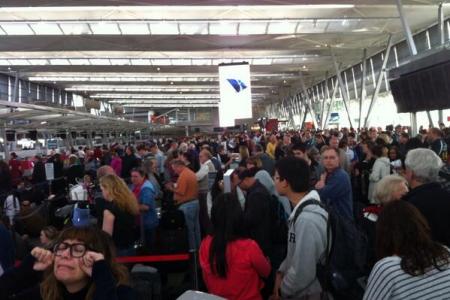 Power outage at Sydney airport strands thousands