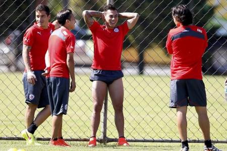 Chile halt training after "spy" helicopter  flies over