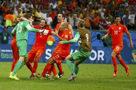 Netherlands advances to the semi-finals after penalty shoot out