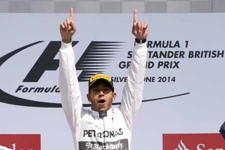 Hamilton wins at home after Rosberg retires