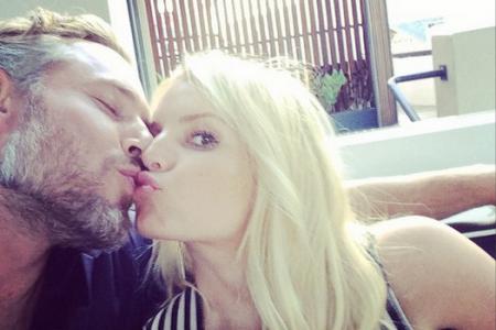Jessica Simpson and Eric Johnson tie the knot