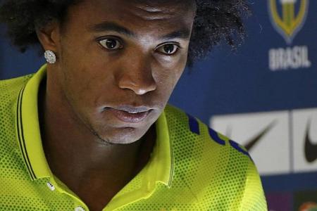 Gustavo, not Willian, is the right man to replace Neymar