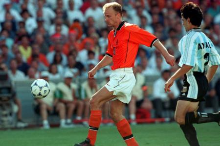Can Holland replicate Bergkamp magic from '98 and knock out Argentina?