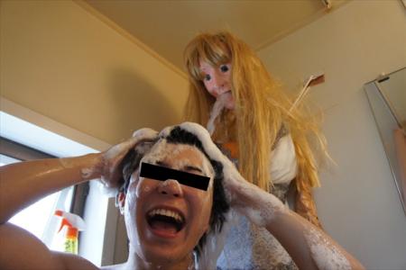 This man created his own girlfriend ... out of a shower head