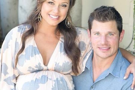 Nick Lachey tweets unborn baby's gender in a cute pic