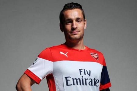 Debuchy joins Arsenal as Magpies get replacement