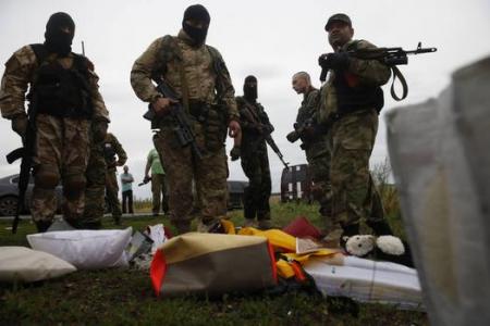 Kiev accusing rebels of destroying MH17 crash evidence