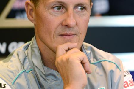 Schumacher is 'communicating by fluttering eye-lashes'