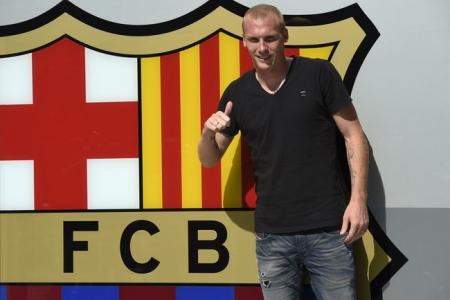 Transfer round-up: Barca buy defender, Klopp debunks rumours